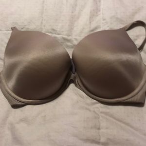 Victoria Secret Bra 38C
